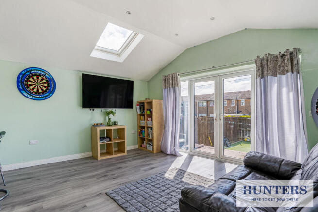 3 bed Terraced for sale Image 9