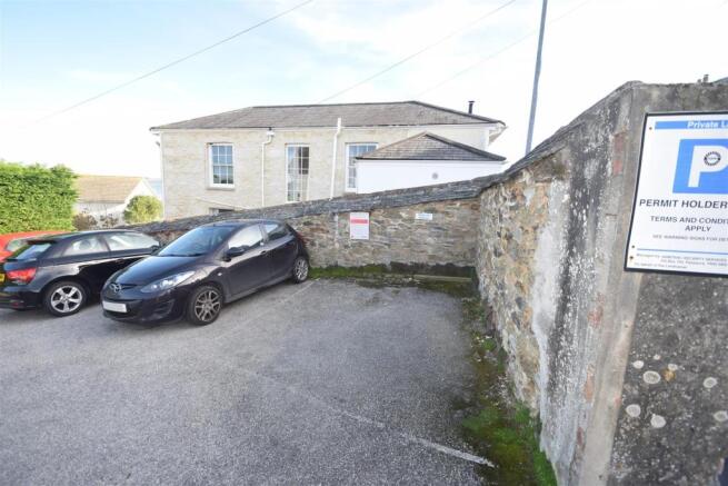 PRIVATE PARKING SPACE