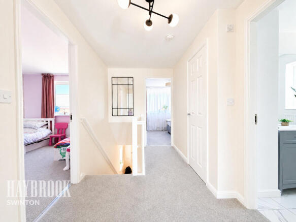 4 bed Detached for sale Image 10