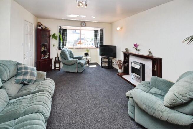 3 bed Detached for sale Image 4