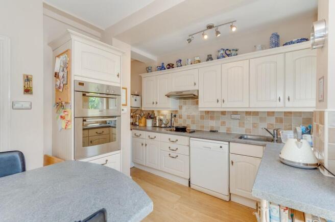 3 bed Semi-Detached for sale Image 5