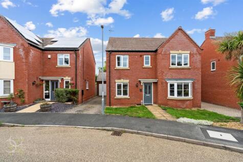 Desjardins Way, Pershore