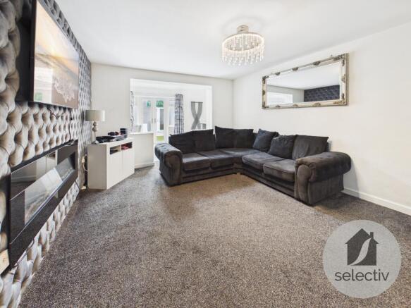 4 bed Detached for sale Image 6