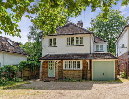 Barhatch Road, Cranleigh, GU6 7DJ