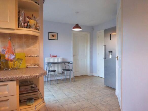 Kitchen into D...