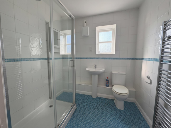3 bed Terraced for sale Image 6