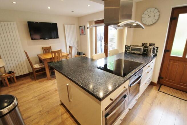 Dining/Kitchen