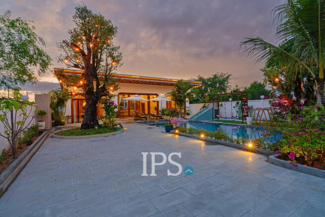 4 Bedroom Villa For Sale - Svay Dangkum, Siem Reap