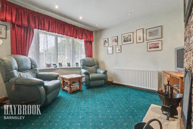 4 bed Detached Bungalow for sale Image 10