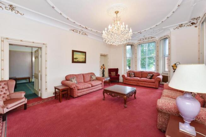 10 Berkeley House (1).JPG