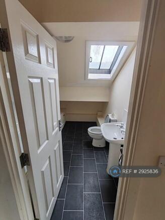 1 bed Flat to rent Image 9