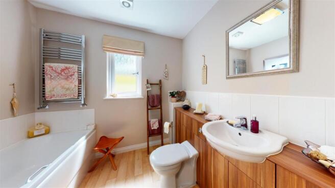 FAMILY BATHROOM
