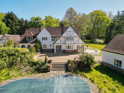 Oxshott Road, Oxshott, KT22