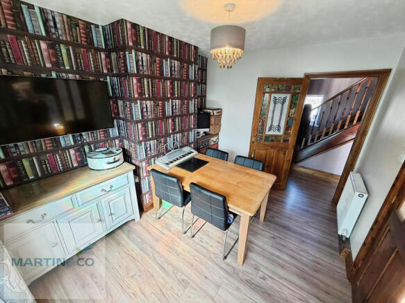 b1080ef2-WhatsApp...