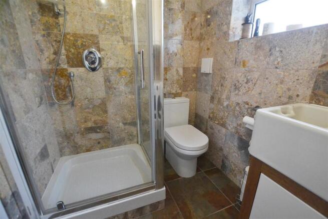 utility shower room (1).jpg