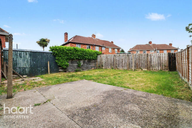 3 bed Terraced for sale Image 9