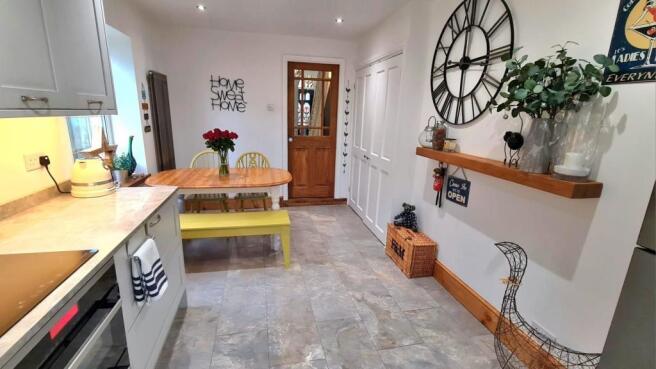 Kitchen Dining Area