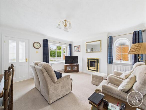 2 bed Detached Bungalow for sale Image 5