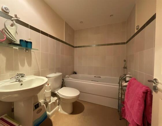 Main Bathroom