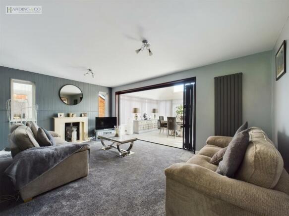 Living Room .2.jpg