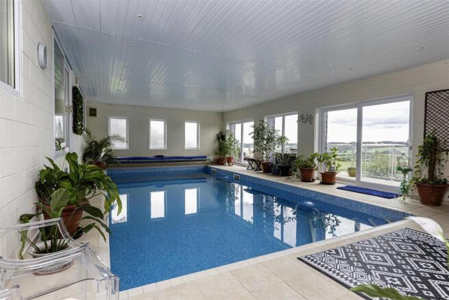 Bramleys Estate Agents - Foxroyd - Dewsbury (29).j