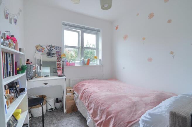 2 bed Flat for sale Image 8
