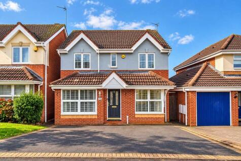 Quantock Close, Brownhills bordering Walsall Wood