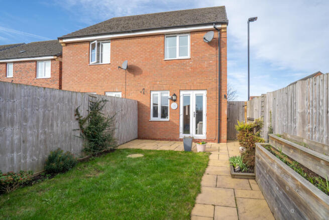 2 bed Semi-Detached for sale Image 4