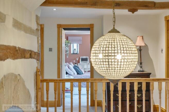 7 bed Detached for sale Image 12
