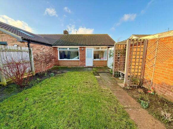 2 bed Semi-Detached Bungalow for sale Image 10