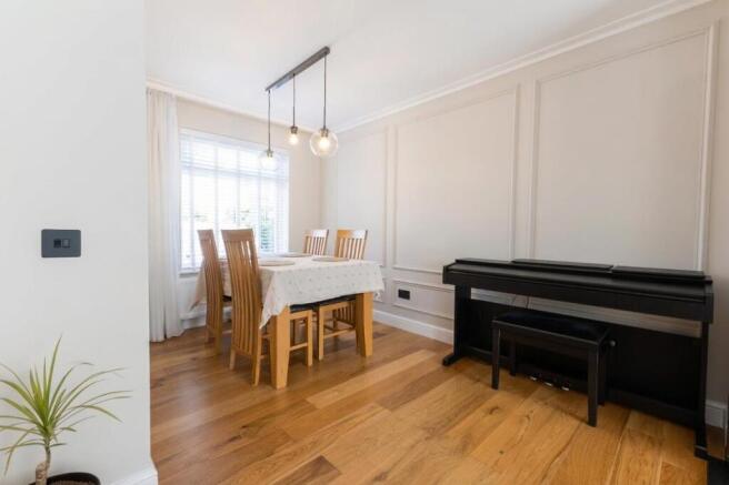 dining room 2.jpg