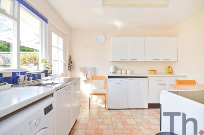 Kitchen.JPG