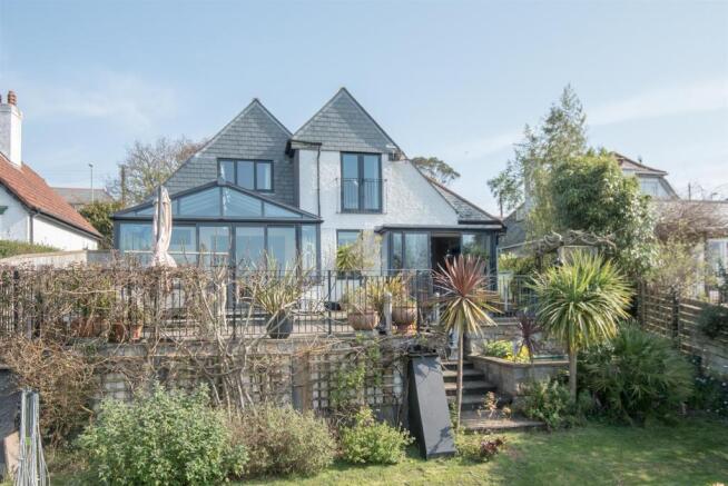 THE PROPERTY