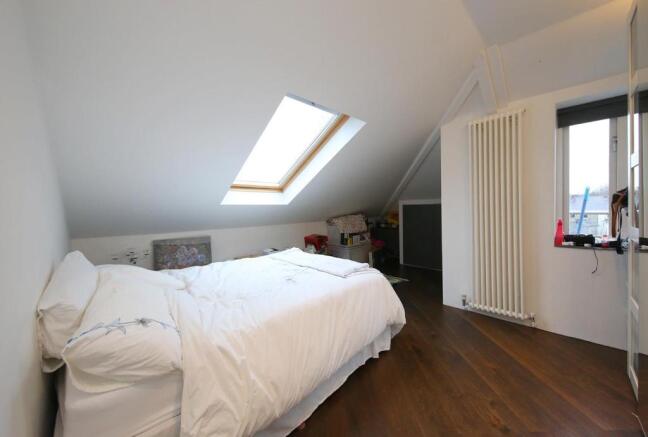 11 Vicarage Mews 210