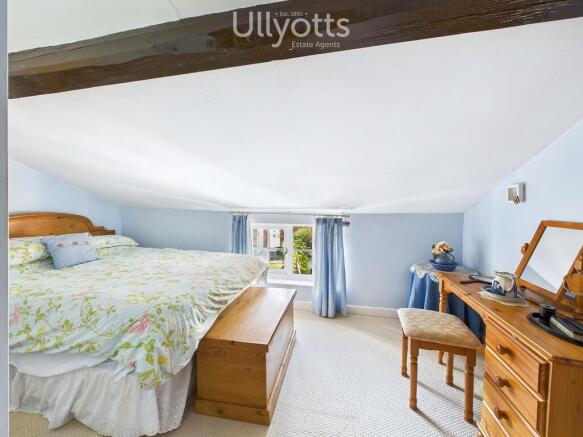 3 bed Terraced for sale Image 12