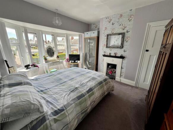 3 bed Terraced for sale Image 6
