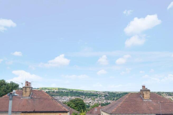 2 bed House to rent Image 10