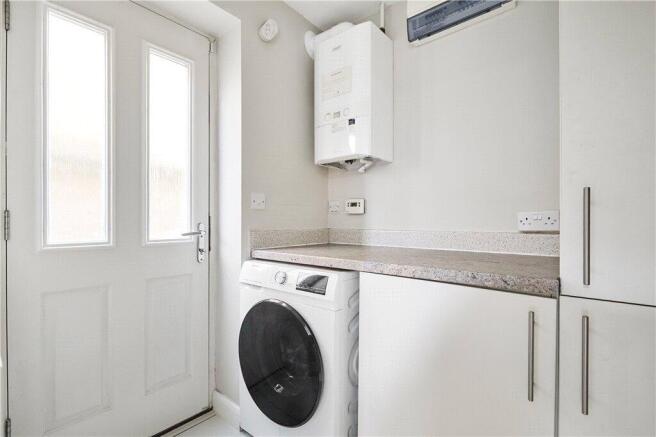 5 bed Detached for sale Image 5