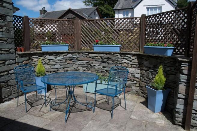 Patio Seating Are...