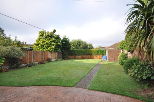 15 Browning Road - Garden.JPG