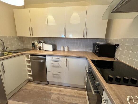 fqM_LW0If0yqtNmFm...