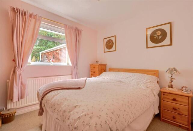 2 bed Bungalow for sale Image 10