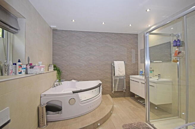 Photo 12