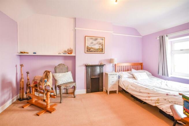 Master Bedroom.JPG