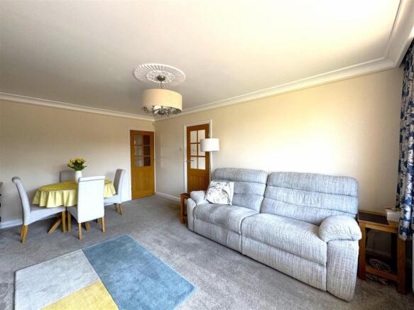 3 bed Semi-Detached Bungalow for sale Image 7