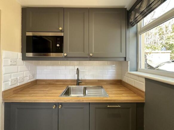 3 bed Semi-Detached for sale Image 11