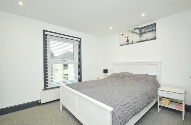 resizedBed1b.jpg