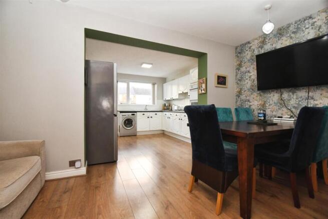 263041d6-U 20 20 2849 29.JPG