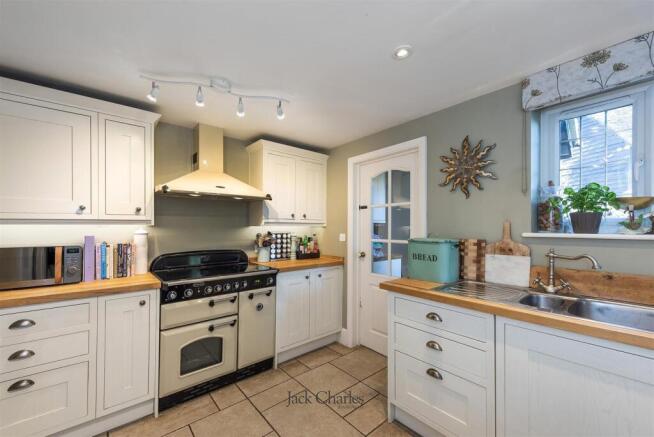 Stone Cottage, Wrotham, TN15 7AP 007.jpg