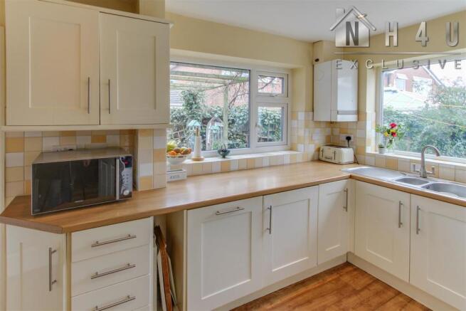 KITCHEN: